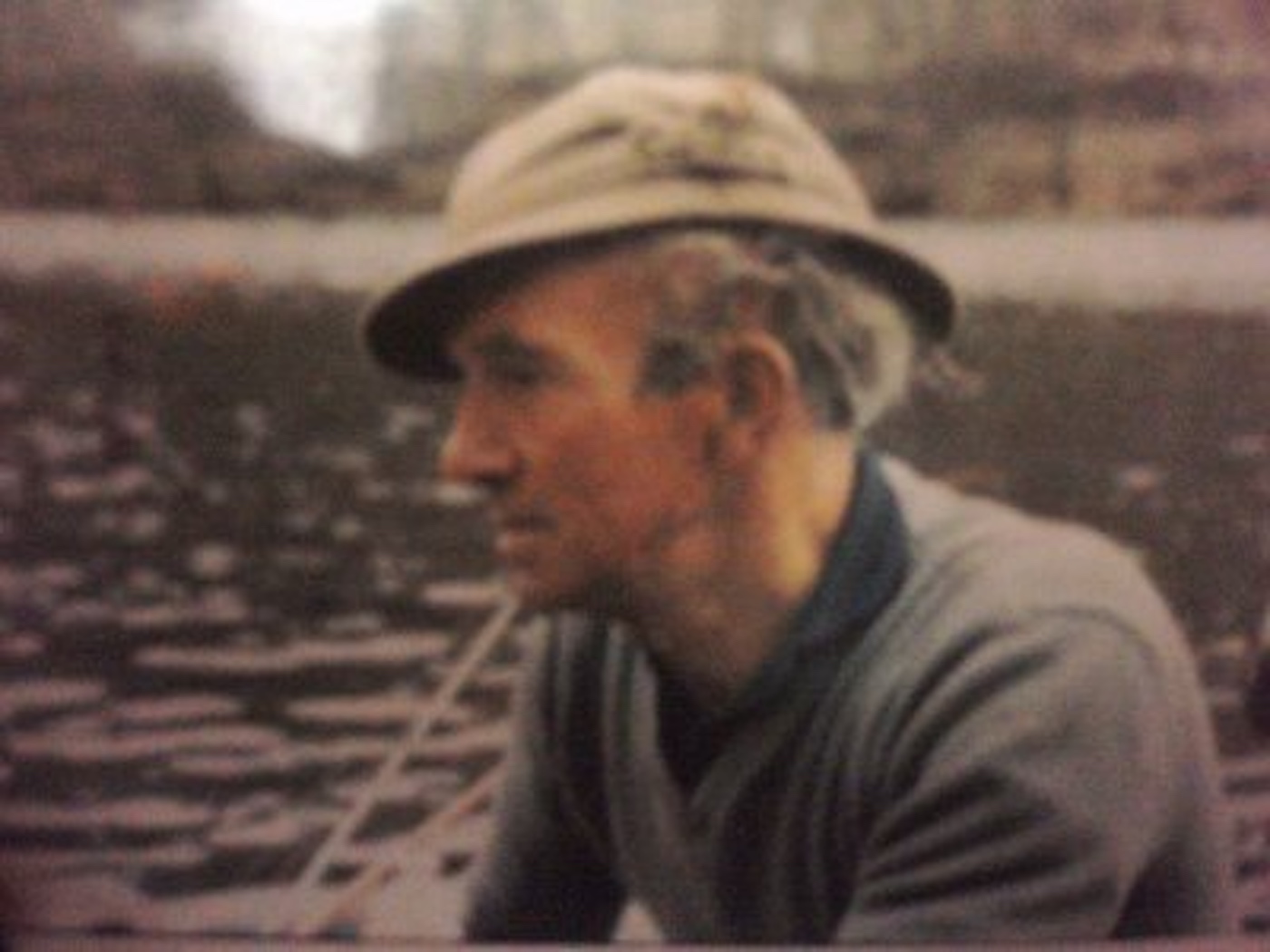 Here's a picture of River Tay professional salmon fishing ghillie legend Willie Laird in a pondering pose beside the river. Willie was a career ghillie and boatman on the Tay for 50+ years before his retirement in 1986. Willie was the Head Ghillie on the Tay's Newtyle Beat near Dunkeld for all of his adult life.