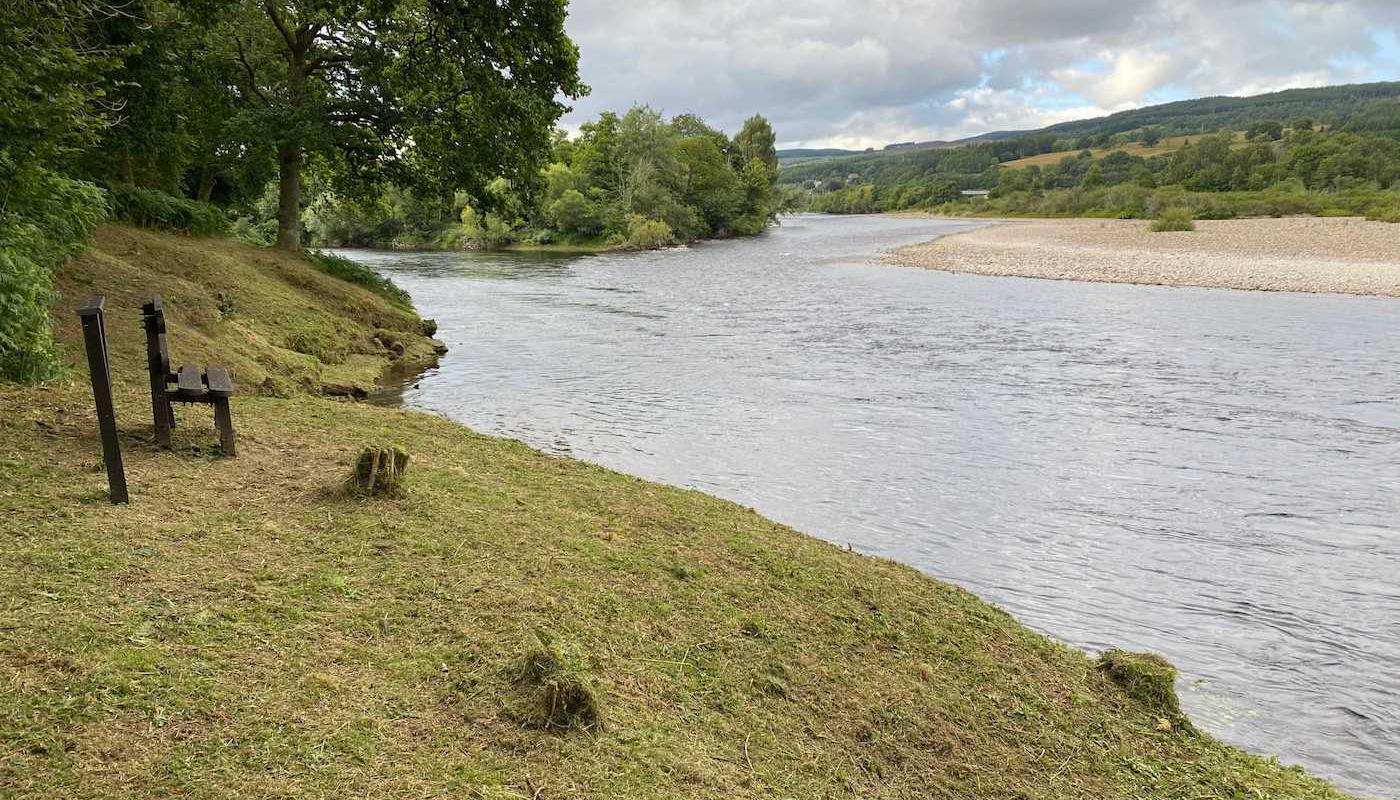 Professional guides take care of their own individual salmon fishing beats for the enjoyment and safety of their visiting salmon fishing guests. Here's a perfectly cut riverbank on the River Tay near Pitlochry which is a popular salmon fishing area in Scotland.
